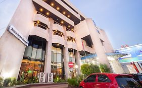 Adika Hotel Bahtera